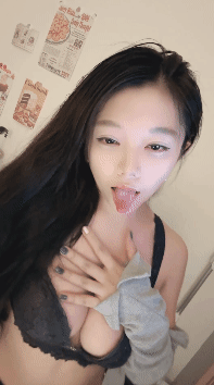 【顶级绿播女神下海 只等有缘人】明星颜值美乳蜜臀 穿乳钉